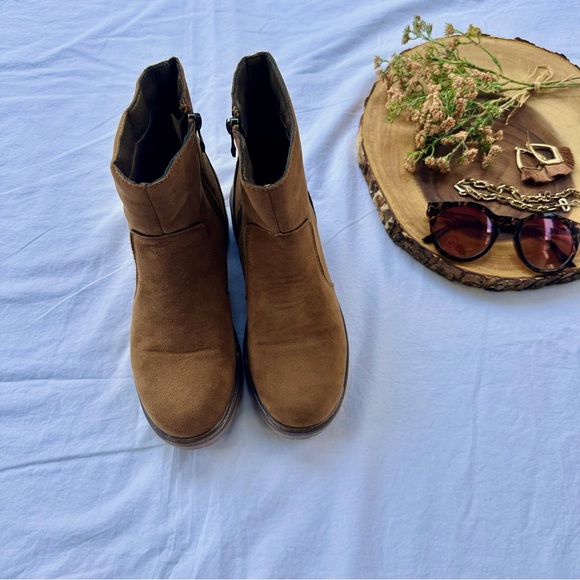 Seven7 Tan Zip Bestie Boots - Picture 7 of 8